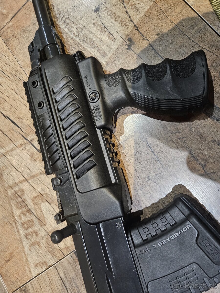 Predám CZ858 tactical - 7