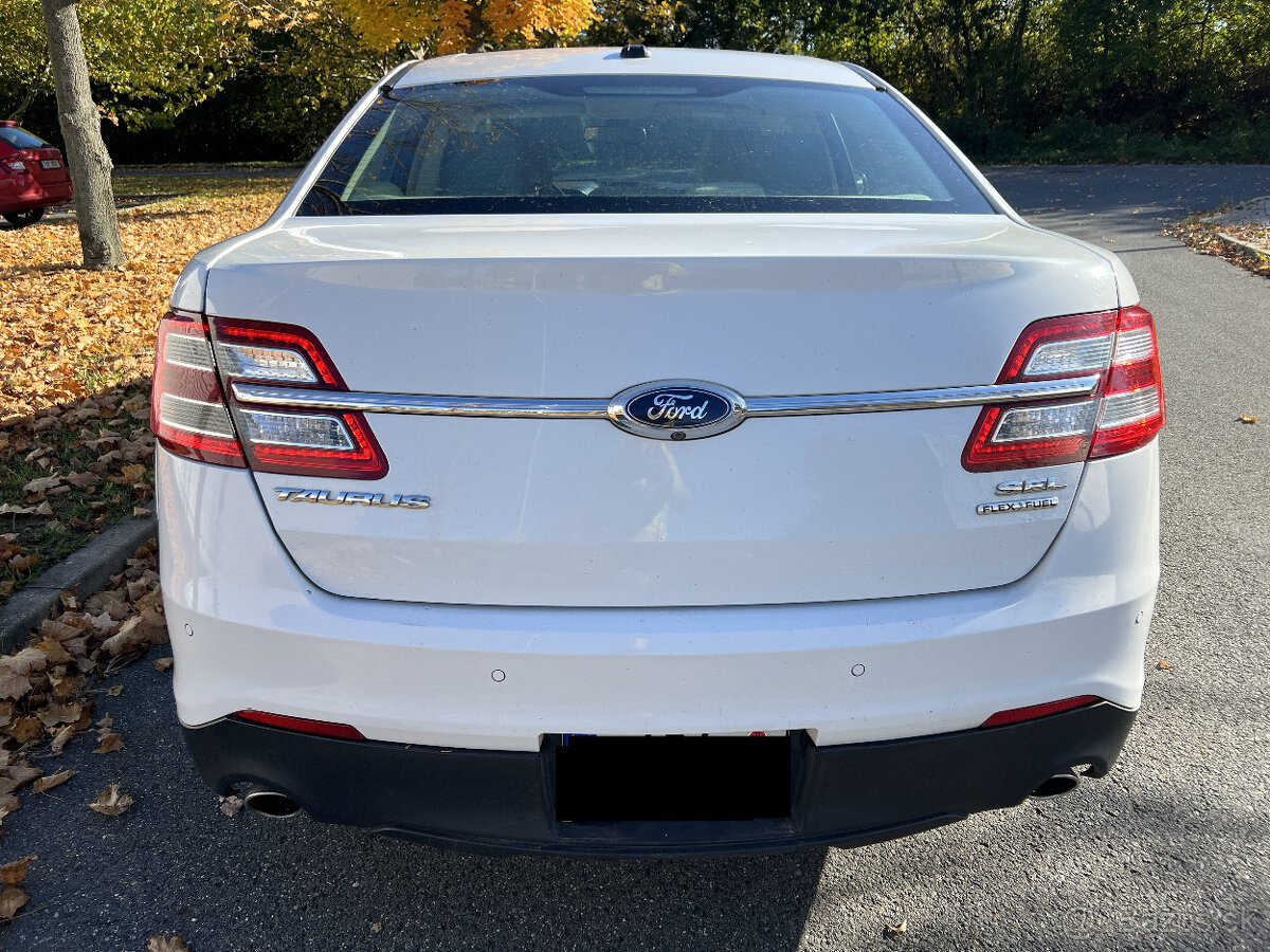 Ford Taurus 3.5V 6, benzín, 2015, 1.majitel - 7