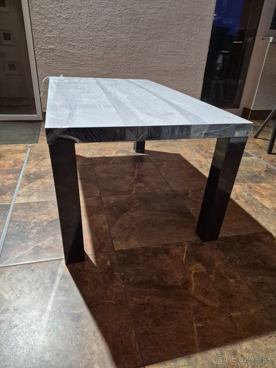 Konferenčný stolík - 7