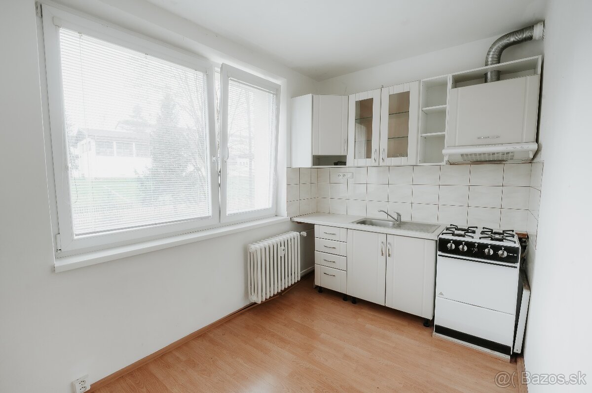 Ponúkame na PRENÁJOM 1 izbový byt na ulici Komenského 16 - 7