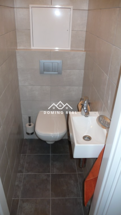 priestranný 4-izbový kompletne zariadený byt na prenájom - 7