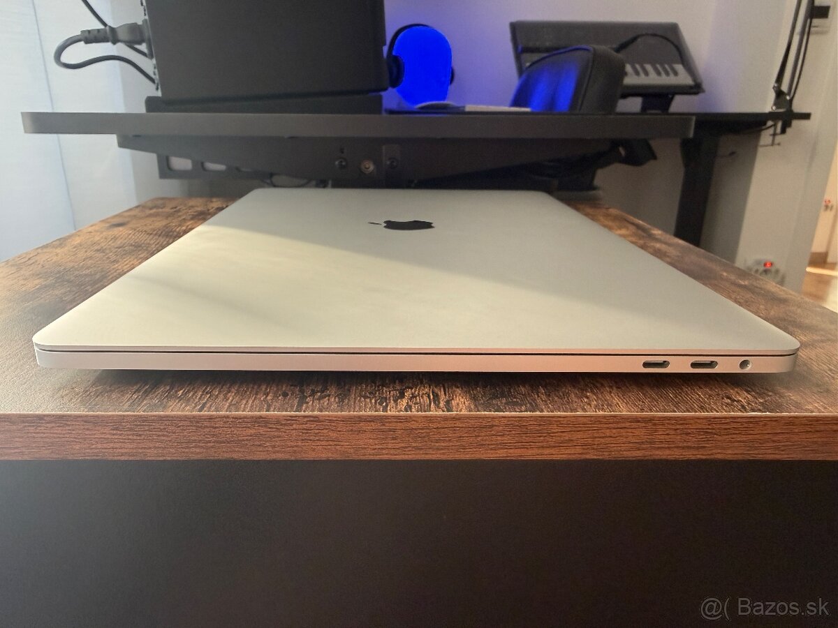 MacBook Pro 15" A1707 mid 2017 Silver - 7