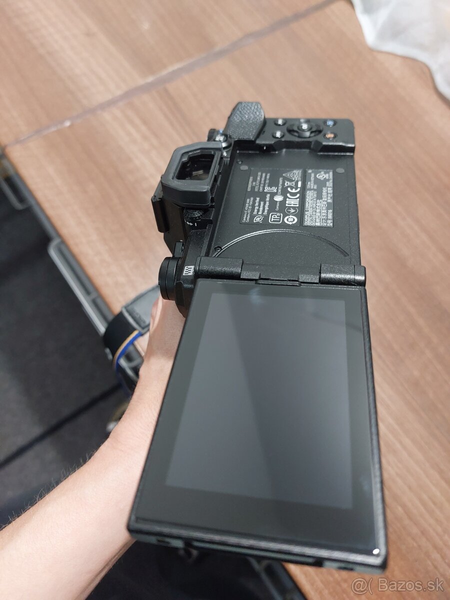 Olympus OM-D E-M5 Mark III plus 2 objektivy Pro - 7