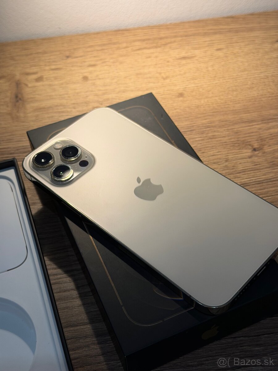 iPhone 12 Pro Max Gold - 7