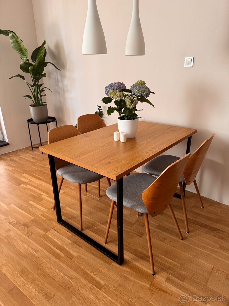 Jedálensky stol + 4 stoličky - 7