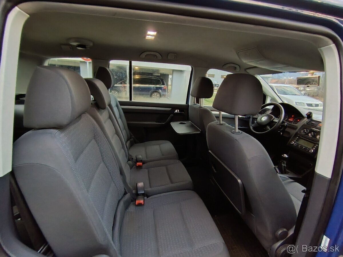 Predám VOLKSWAGEN TOURAN - 7