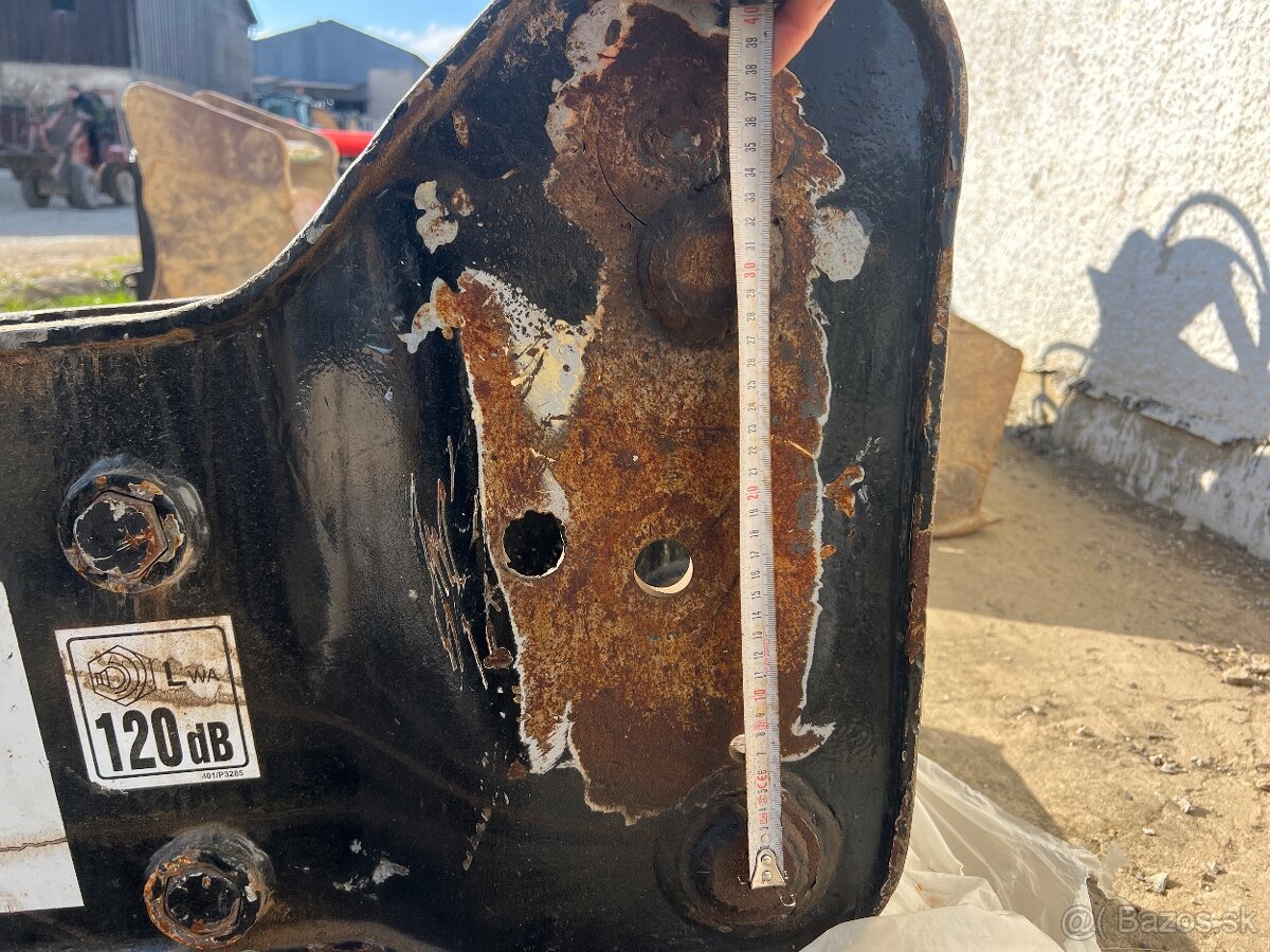 hydraulicke kladivo NKB 300 - 7
