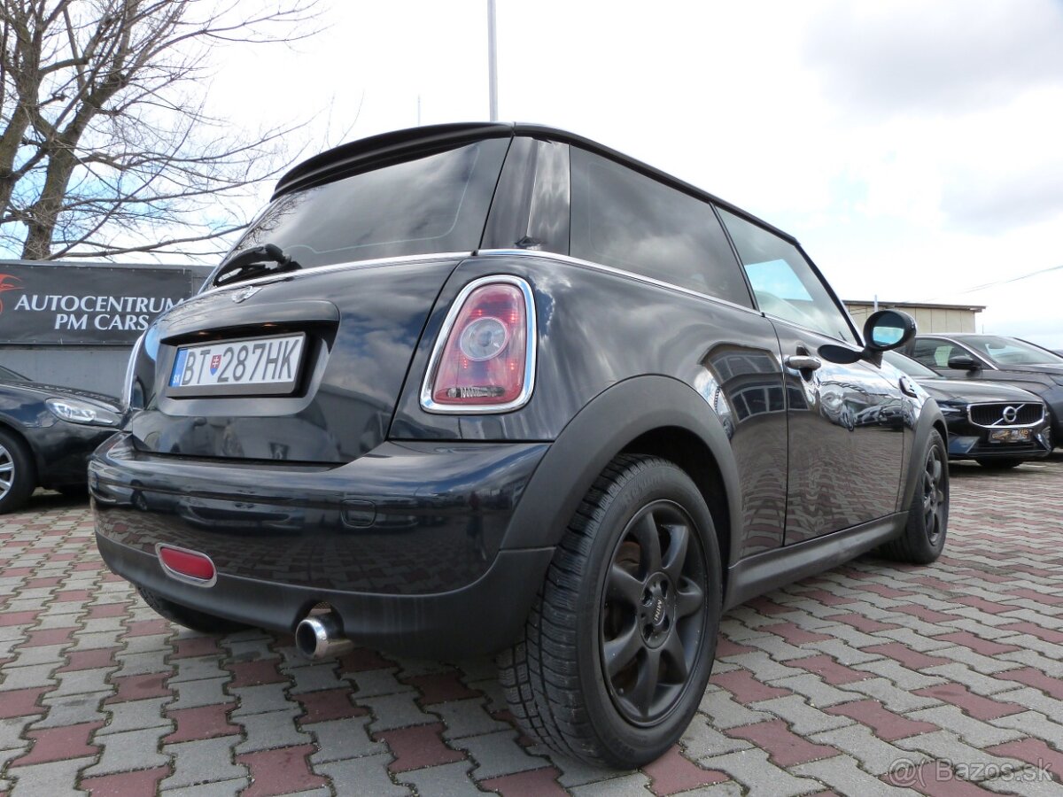 Mini One 1,6i 70kW M6 elektrická panoráma - 7