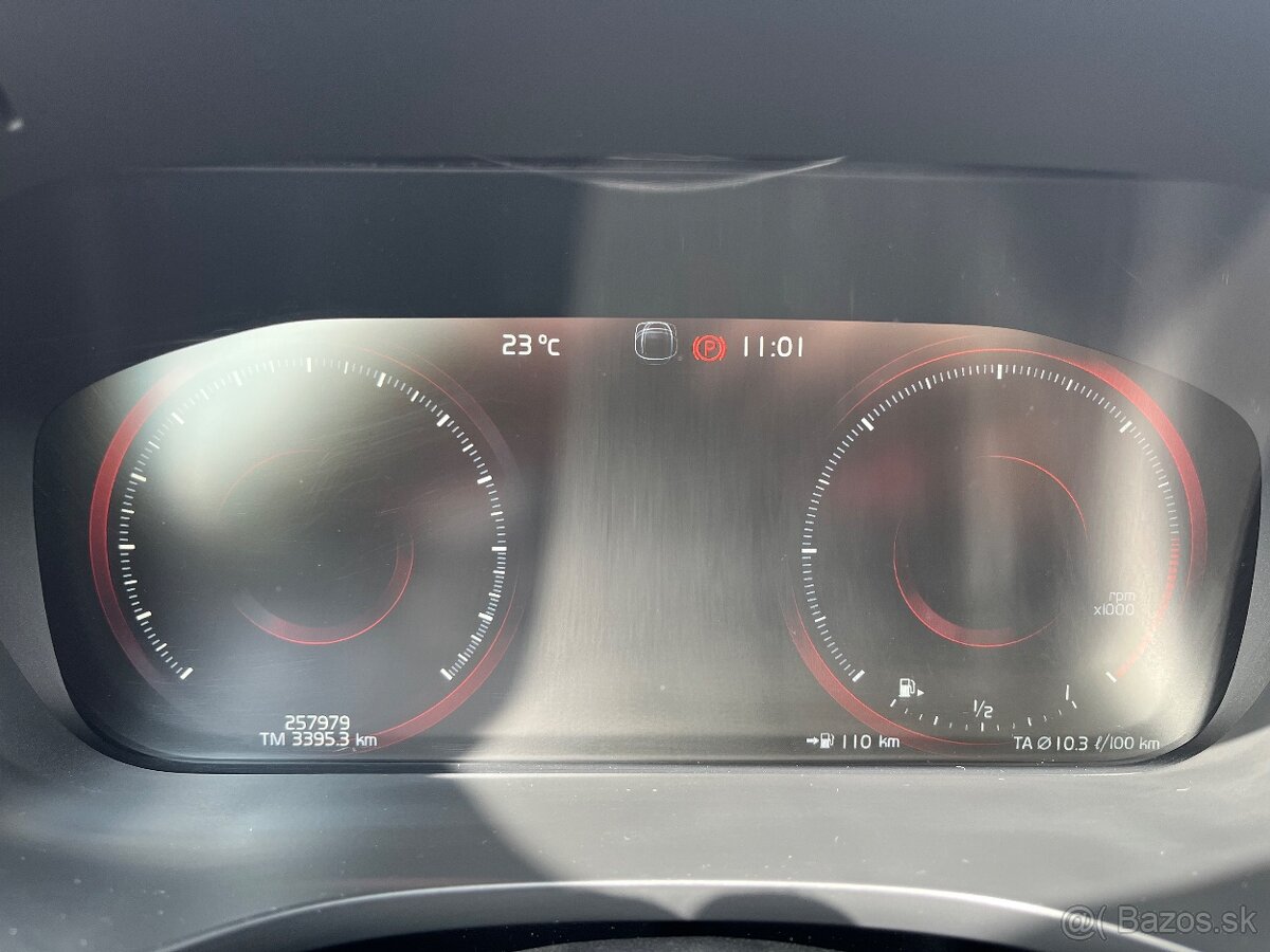 Volvo XC60 D4 R-Design AWD - 7