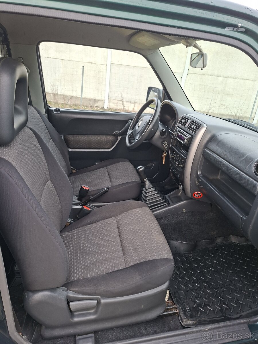 Suzuki Jimny 2011 / 63 kW / 94 120 km - 7