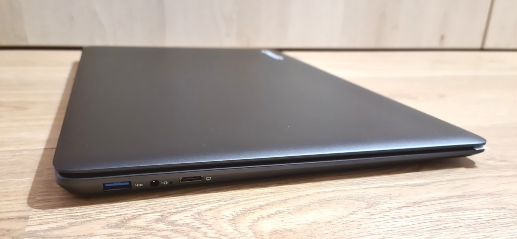 Predám hliníkový-15.6"FullHD IPS 8GB RAM/ - 7