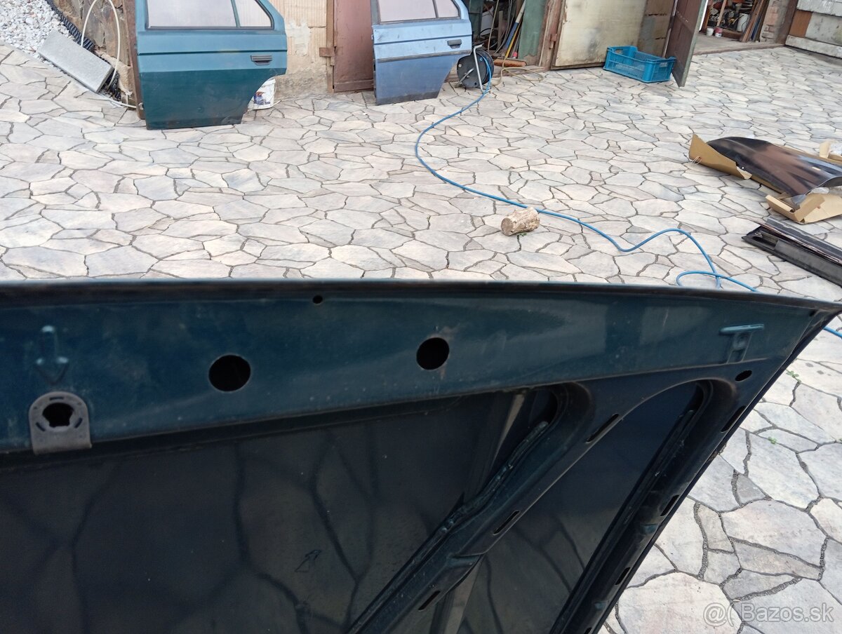 Škoda favorit kapota - 7