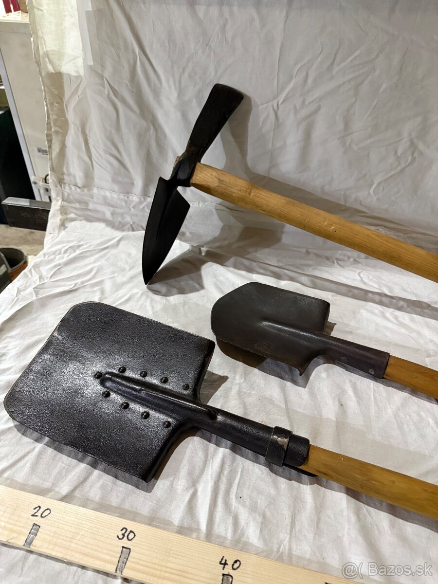 Sekery, lopaty, krompače, kladivá - 7