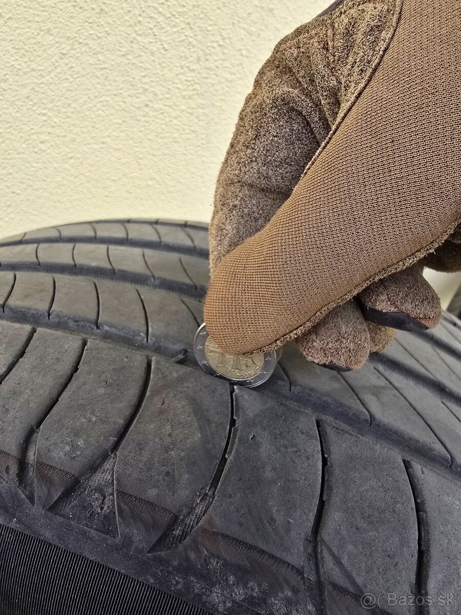 Michelin Primacy 4 235 50 r19 - 7