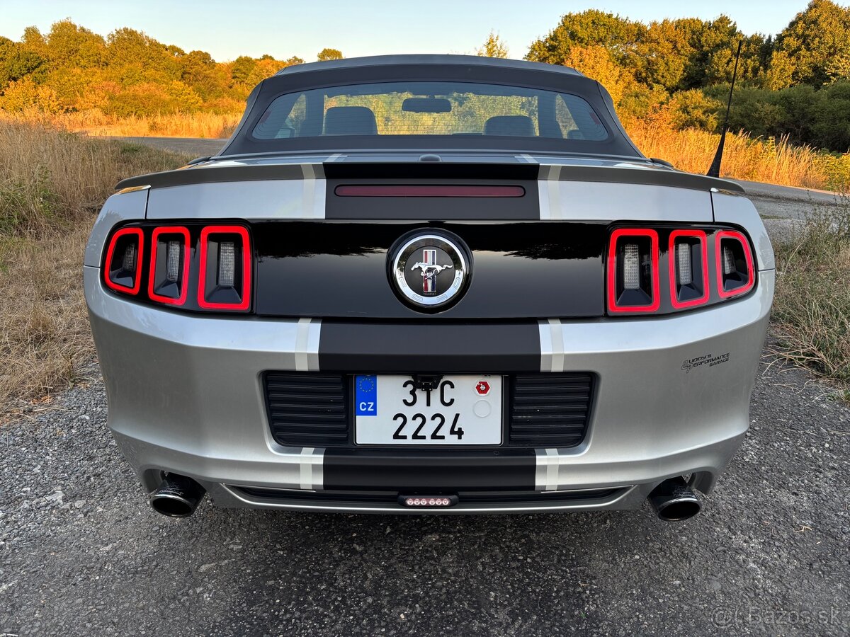 Ford Mustang Convertible 3.7 V6 - 7