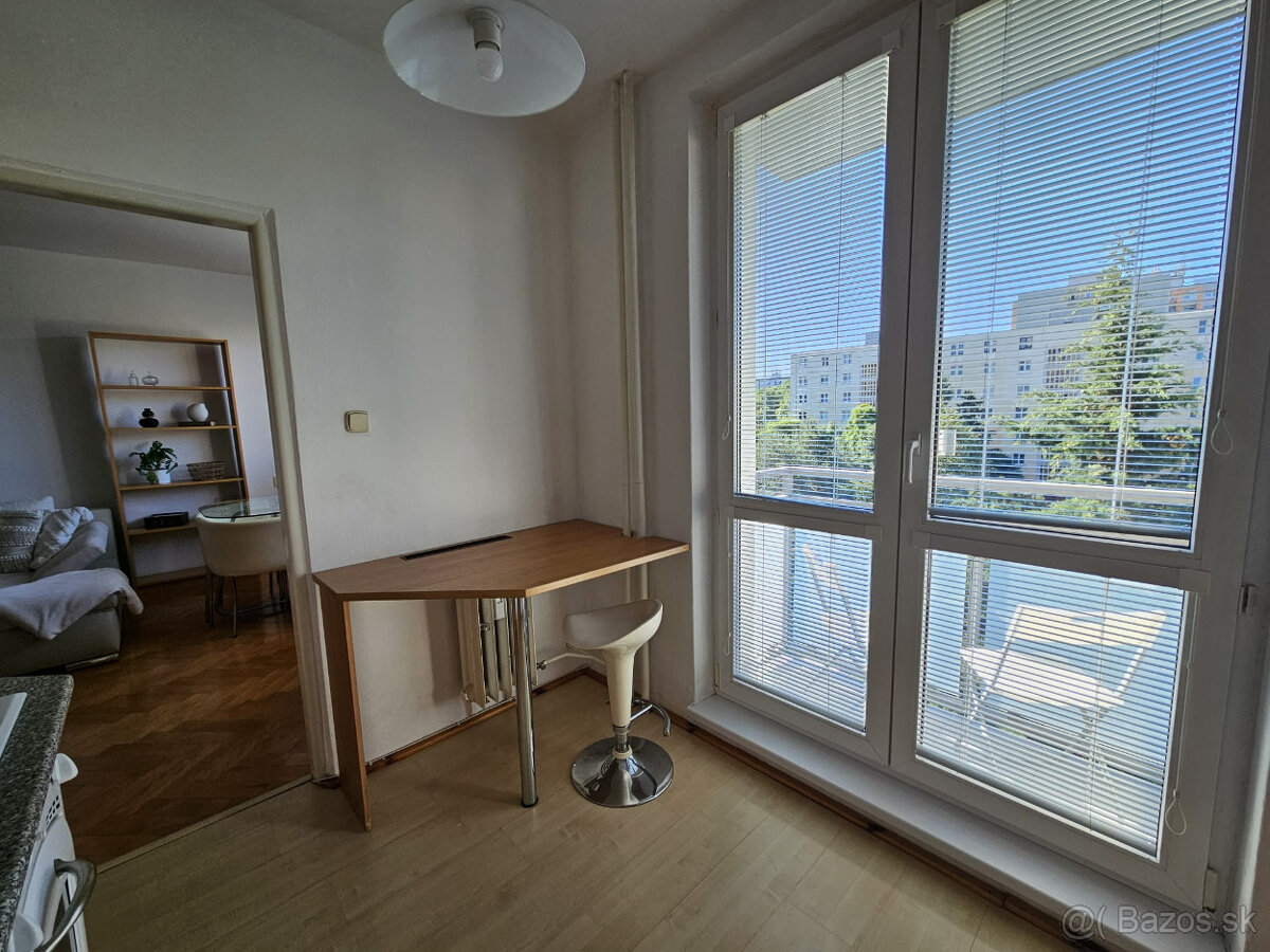 RESERVED - Prenájom bytu 2-izbový bez realitky - Astrova - 7