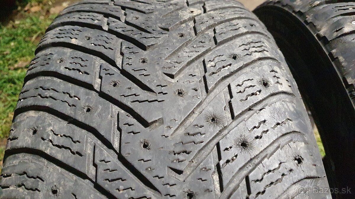 Zimné pneu 225/45 R18 s hrotmi 4KS - 7