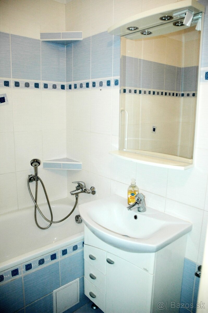 BÁNOVCE NAD BEBRAVOU - 3 izbový byt /Cyrila a Metoda/ 63 m2 - 7