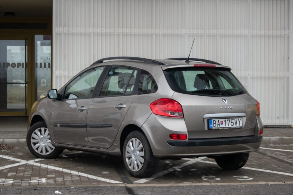 Renault Clio Grandtour 1.2 SK / 1.majiteľ - 7