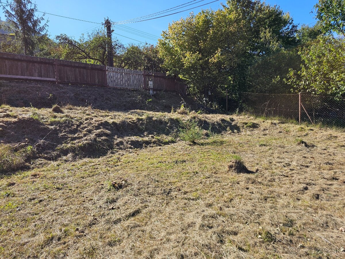 Stavebný pozemok pri lese s potokom - LADCE - 7