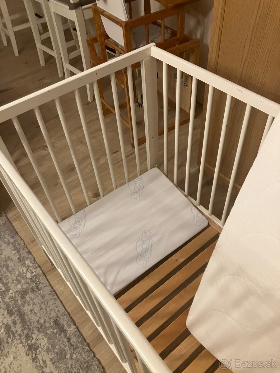 Detska postielka aj s matracom + vybavička + vanička - 7