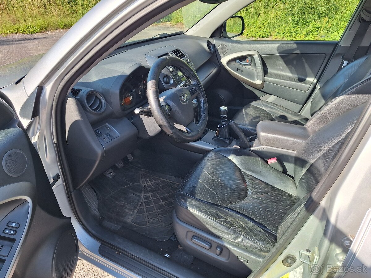 Toyota RAV4 2.2 D-4D 110kW 4x4 - 7