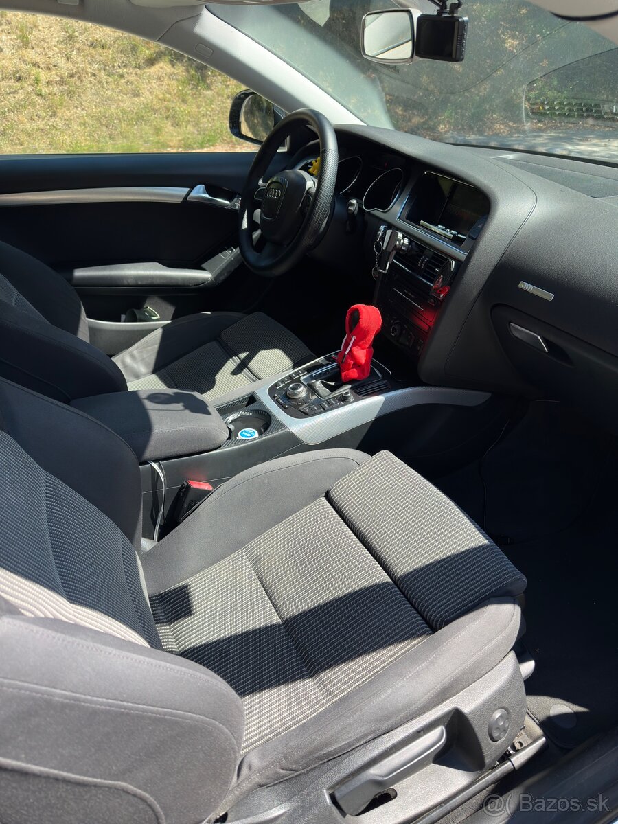 Audi A5 2.7 TDI, automat, rok 2009 - 7