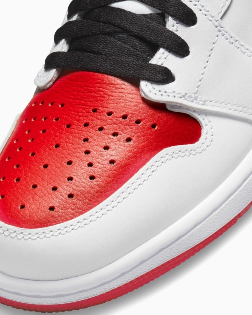 TENISKY NIKE AIR JORDAN 1 RETRO High OG EU 44 + 44,5 - 7