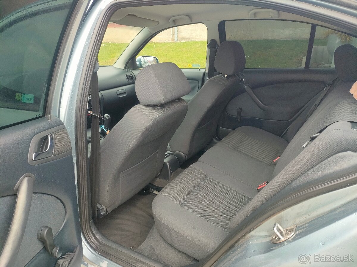 Škoda Octavia 1.6 benzín - 7