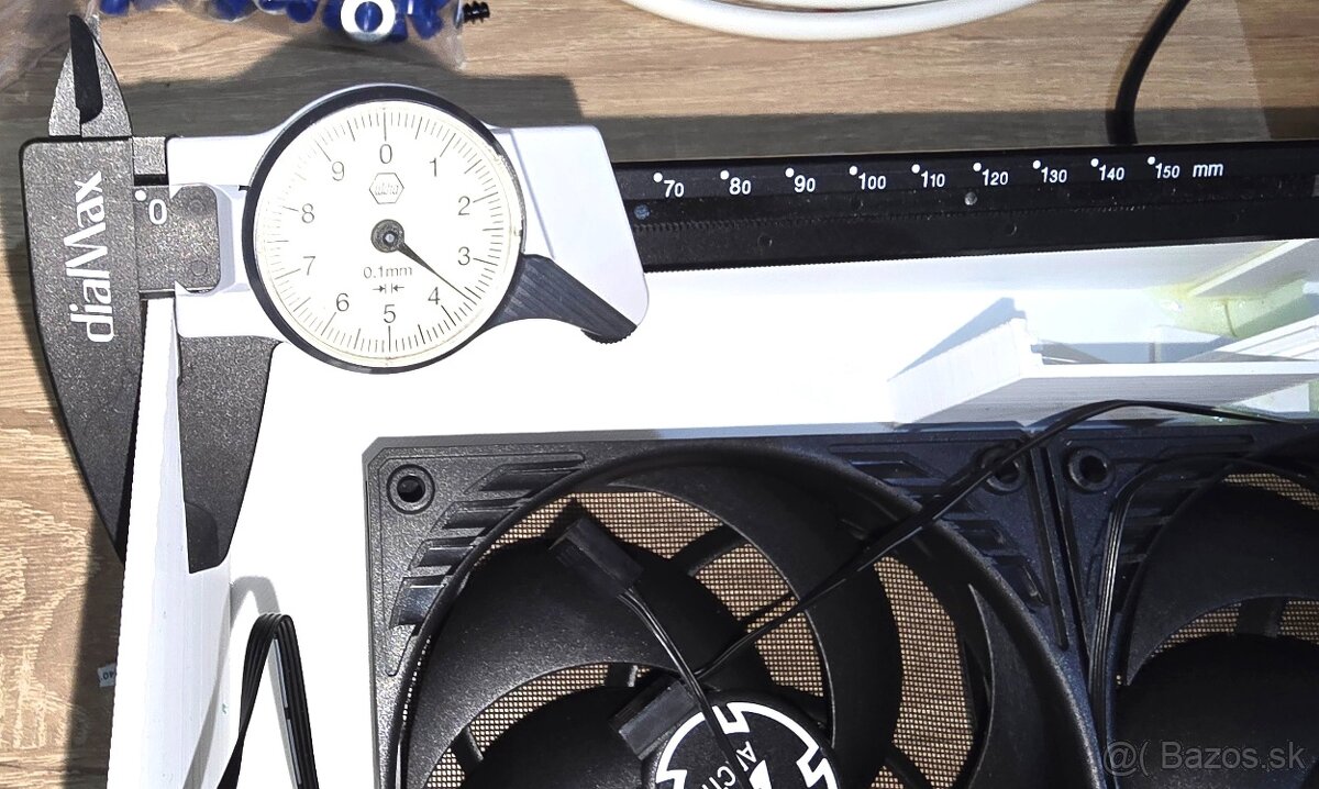 Chladiaca zostava na odvetrávenie tepla DEYE meničov - 7