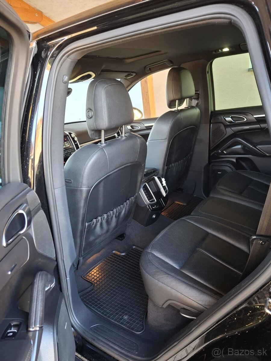 Predam vymenim porsche cayenne - 7