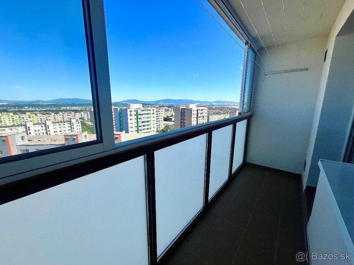 Garsónka na prenajom KVP - veľka rozloha 28m2 + 3m2 loggia - 7