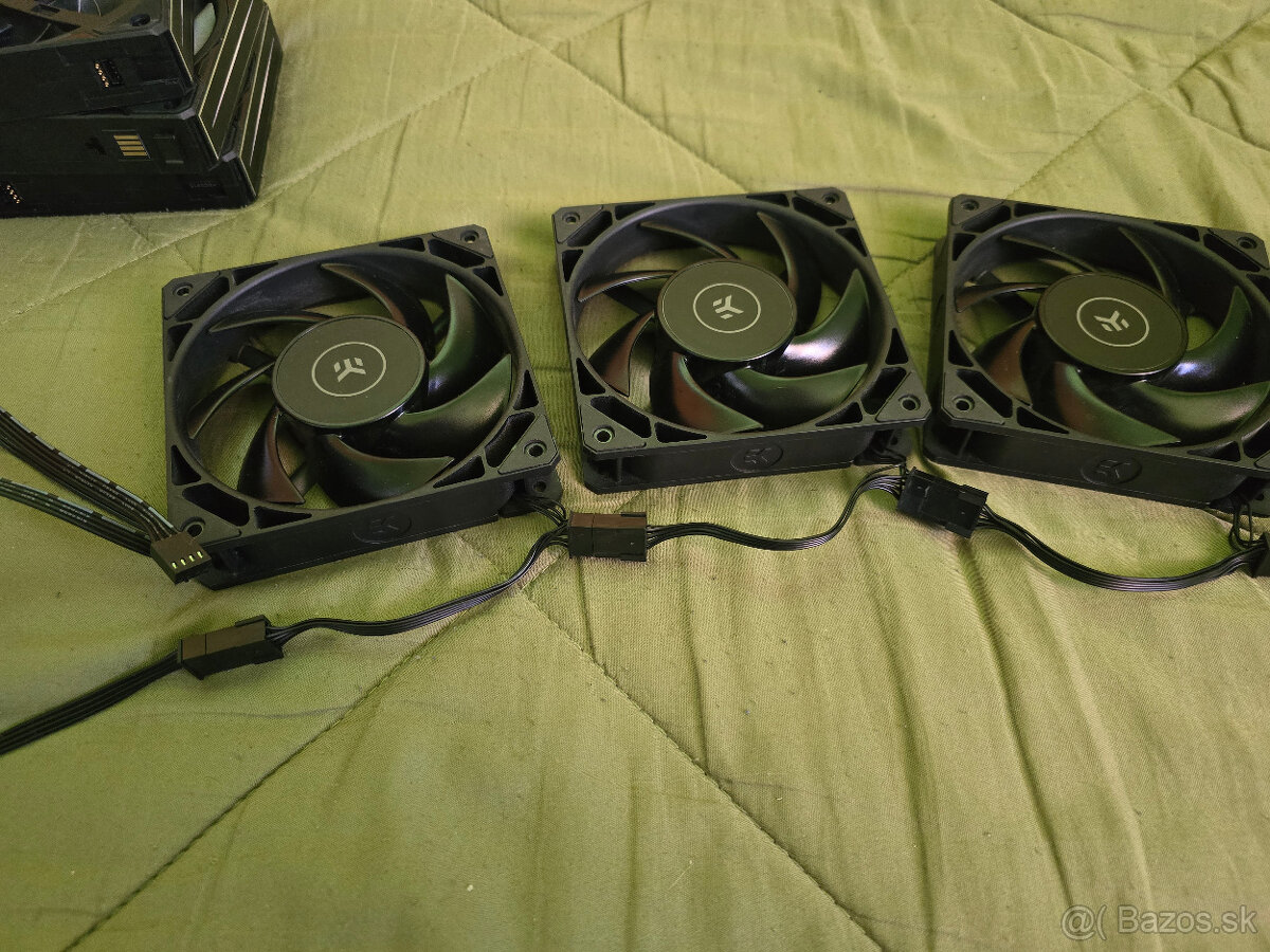 Predam 120mm ventilatory - EKWB a Lian LI - 7