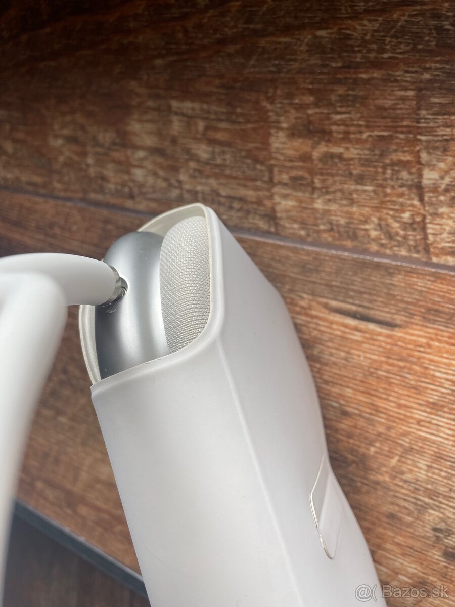 Airpods Max Lighting - 7