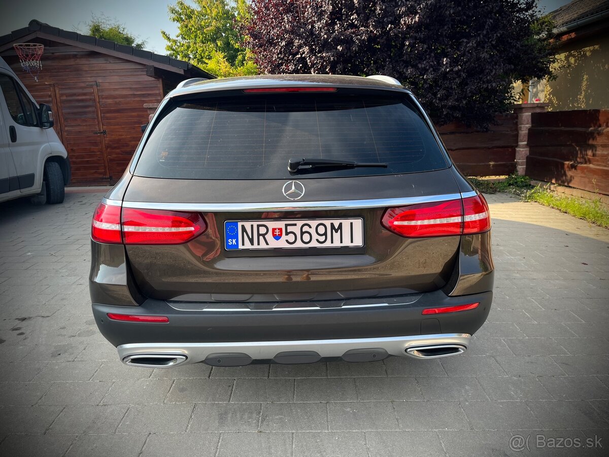 Mercedes Benz E 220 D 4matic All-terrain- 22000,- s DPH - 7