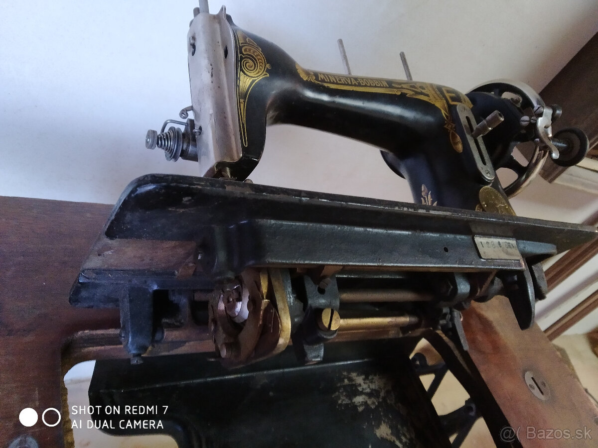 ŠIJACÍ STROJ MINERVA - 7