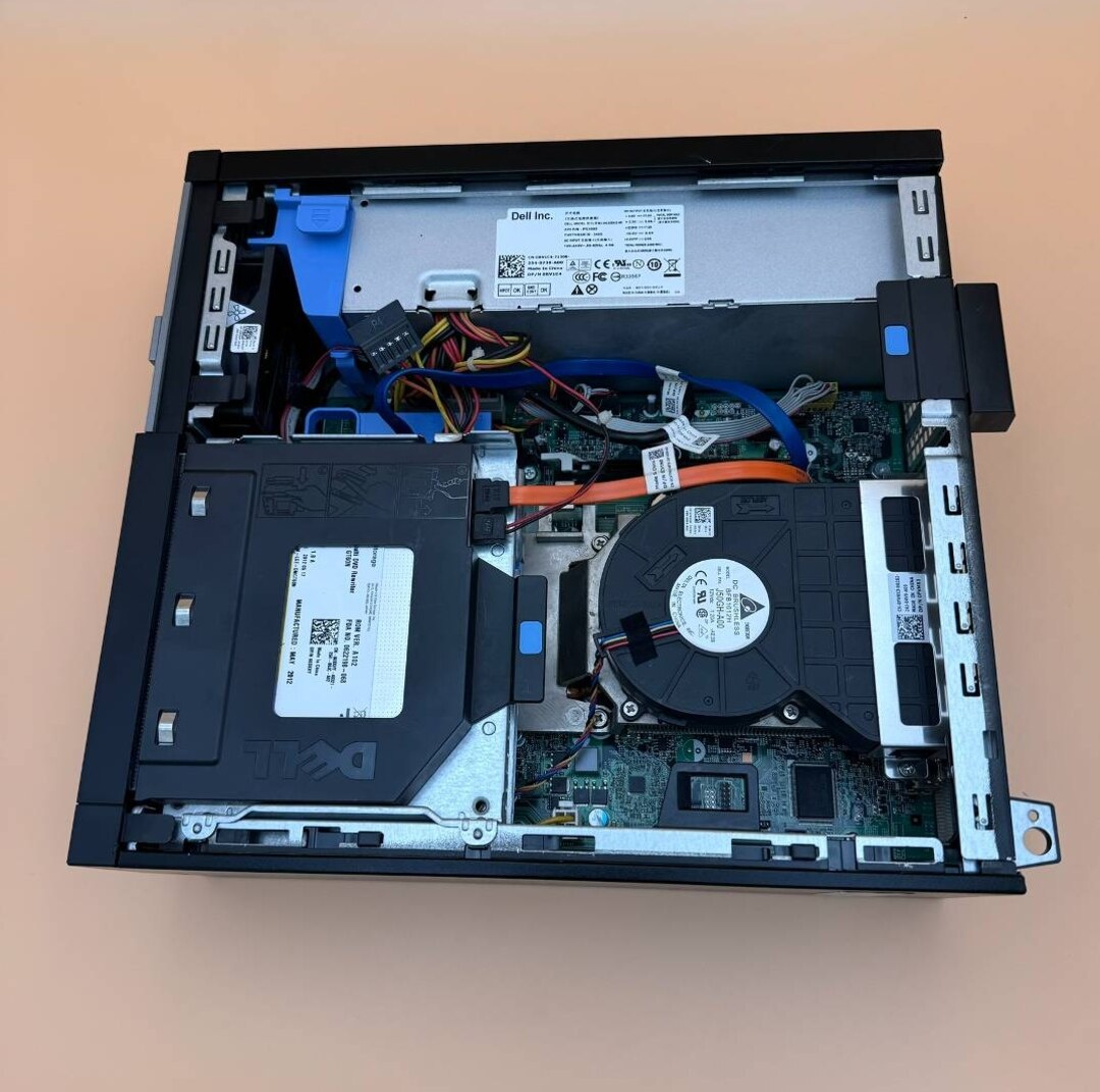 Počítač DELL.Intel i3-2120 2x3,30GHz.4gb ram.250gb HDD - 7