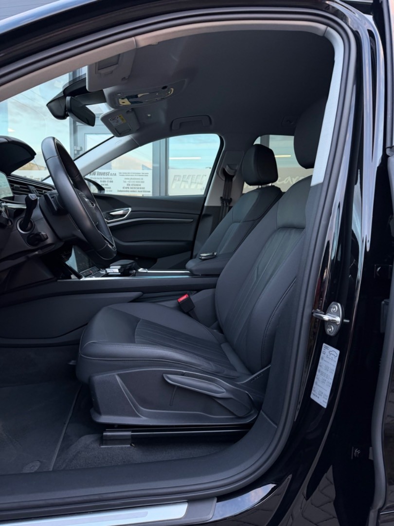Audi E-tron 50 Quattro VzduchKožaŤažné - 7