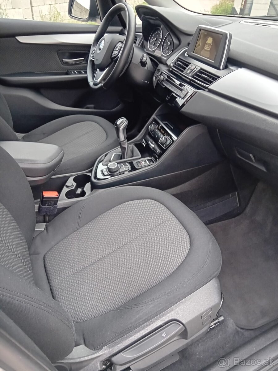 BMW 216 d - 7