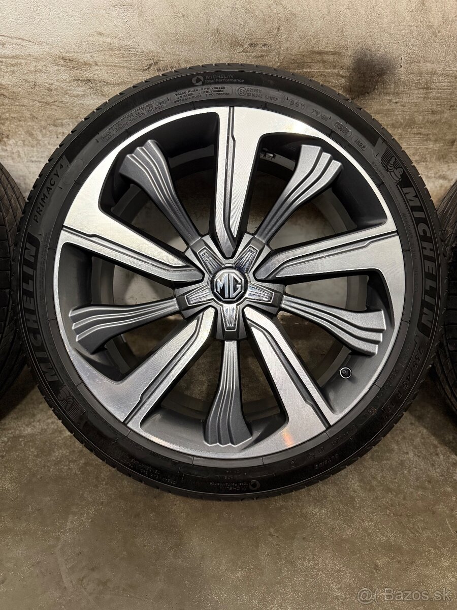 Letná sada 5x120 R19 , 235/45/19 MG Marvel - 7