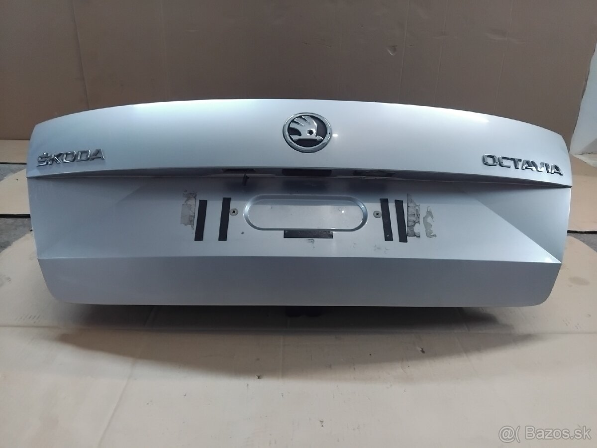 dvere kufra Octavia 3 - LA7W 8E8E - 7