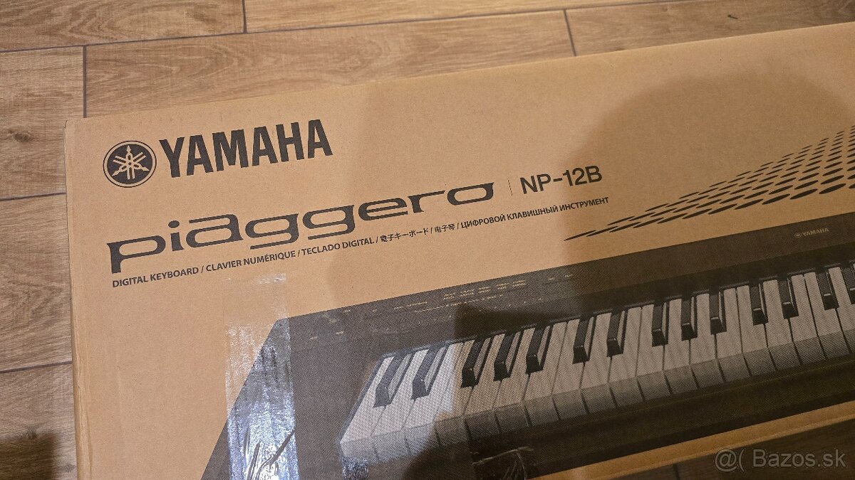 Digitálne piáno Yamaha piaggero NP-12B - 7