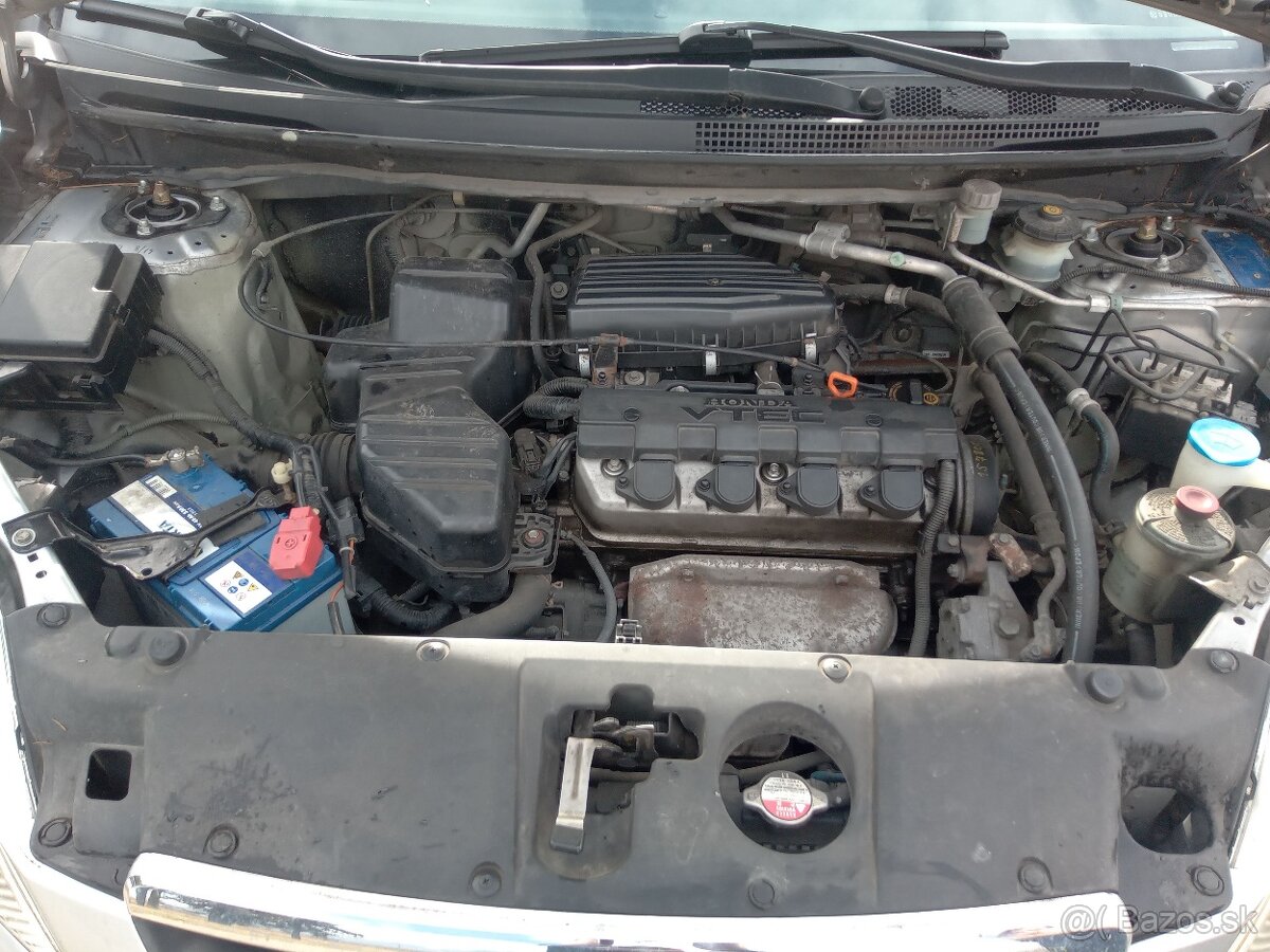 Predam Hondu Fr-v 1.7 - 7