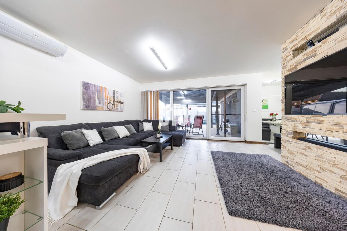 Tri Vody - 4-izbový rodinný dom s bazénom I Bazalková ulica - 7