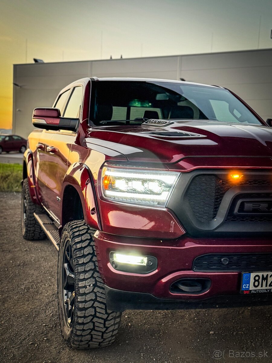 Dodge Ram Laramie 2019 - 7