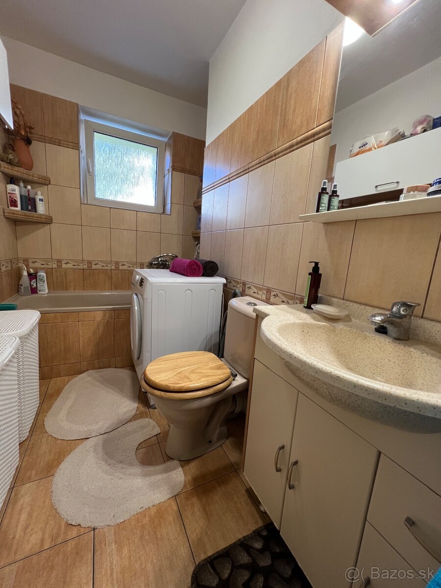 Na predaj 2 izbový byt vo Valaskej,balkón,rekonštrukcia - 7