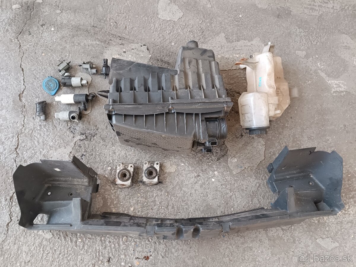 Range Rover 3.6 TDV8 L322 - Rozpredám na náhradné diely - 7