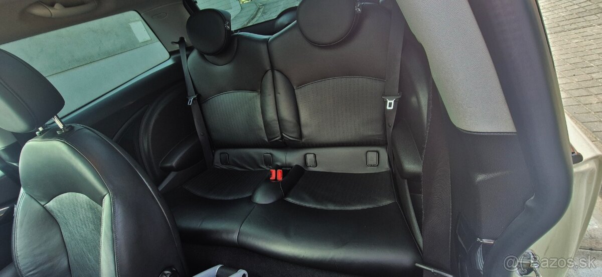 Mini Cooper S 1.6i - 127 kW - 7