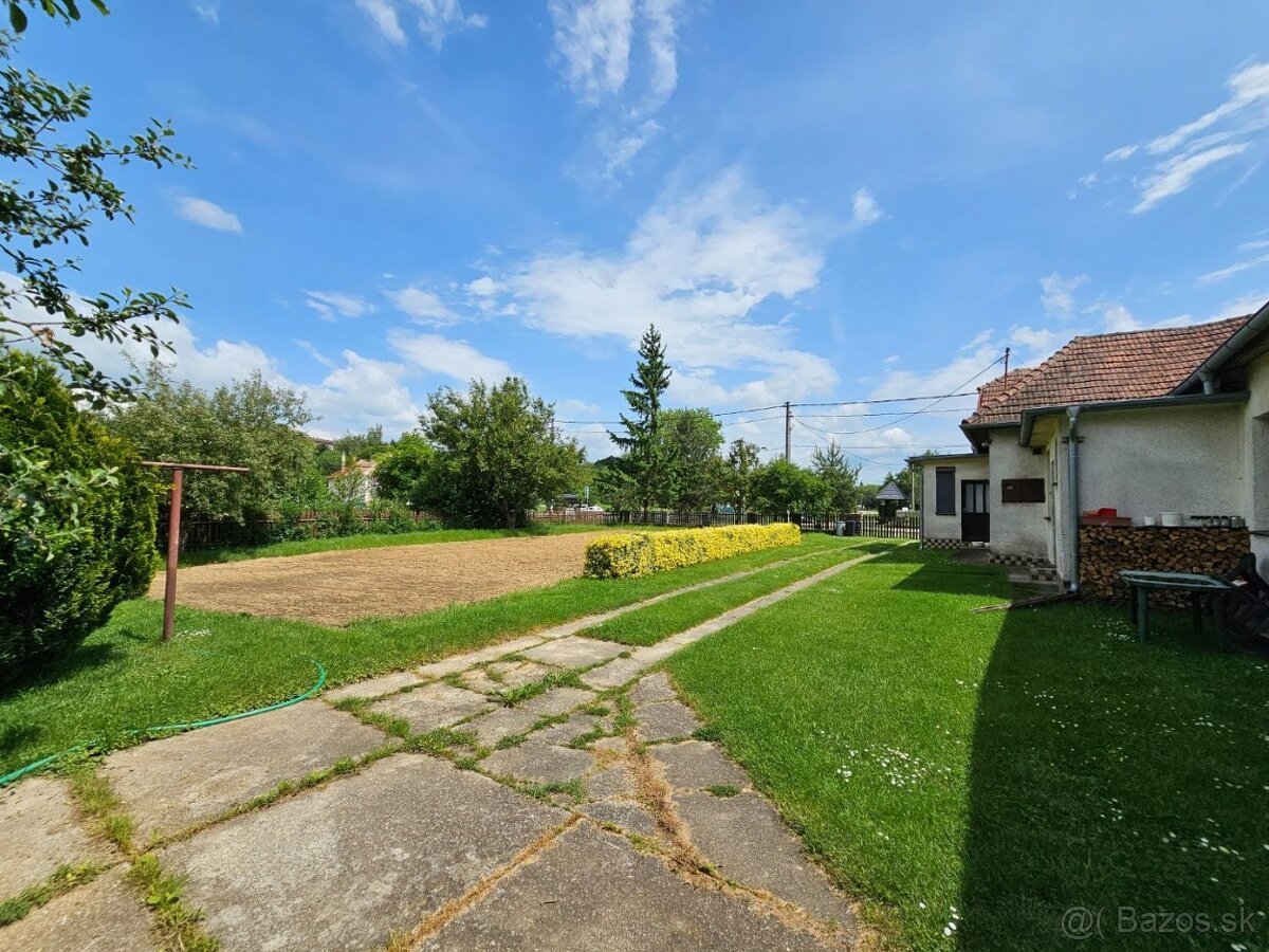 REZERVOVANÉ - Veľký RD s 2 bytmi na rovnom 1973m2 poz. - 7