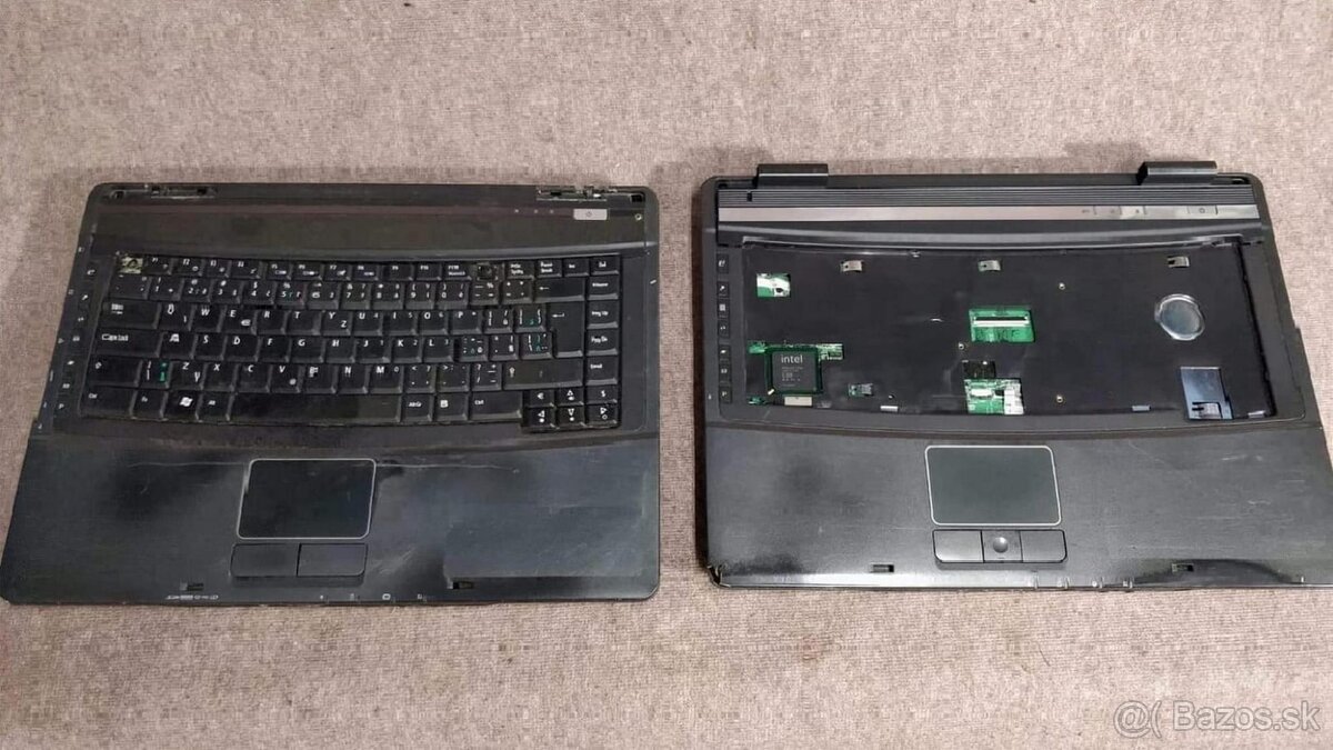 Notebooky na nahradné diely. - 7